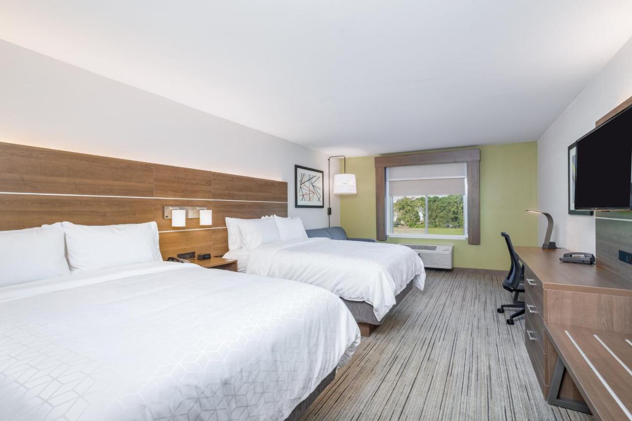 Holiday Inn Express & Suites - Elkhart North By Ihg Exterior photo