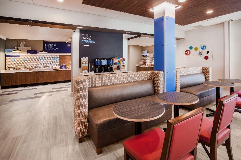 Holiday Inn Express & Suites - Elkhart North By Ihg Exterior photo