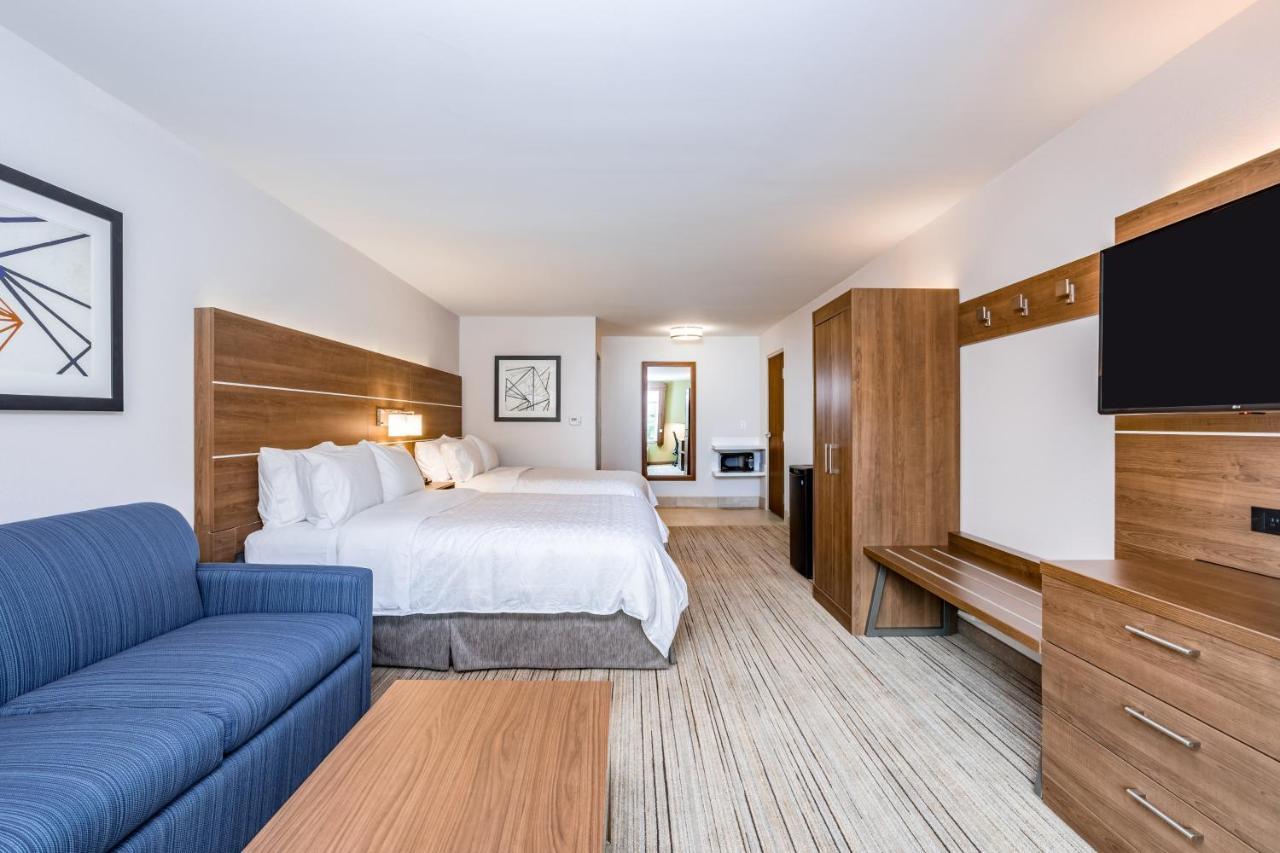 Holiday Inn Express & Suites - Elkhart North By Ihg Room photo